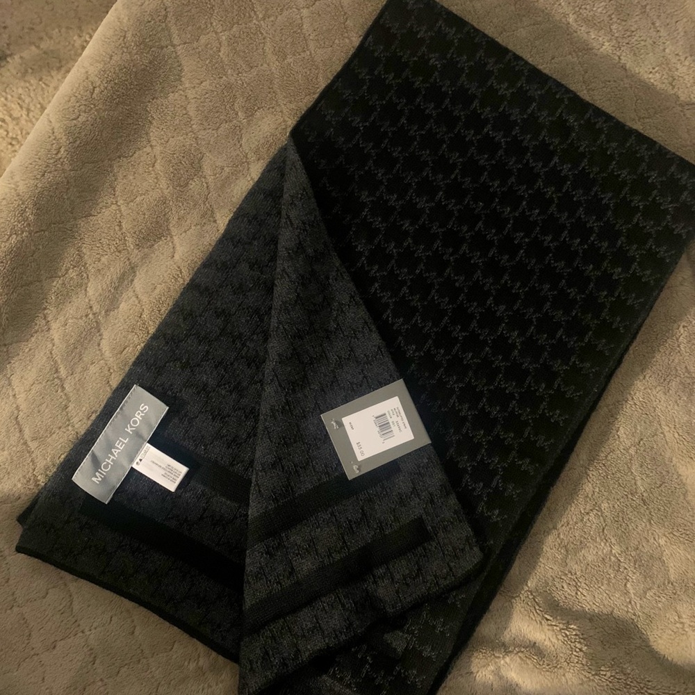 Michael Kors scarf
